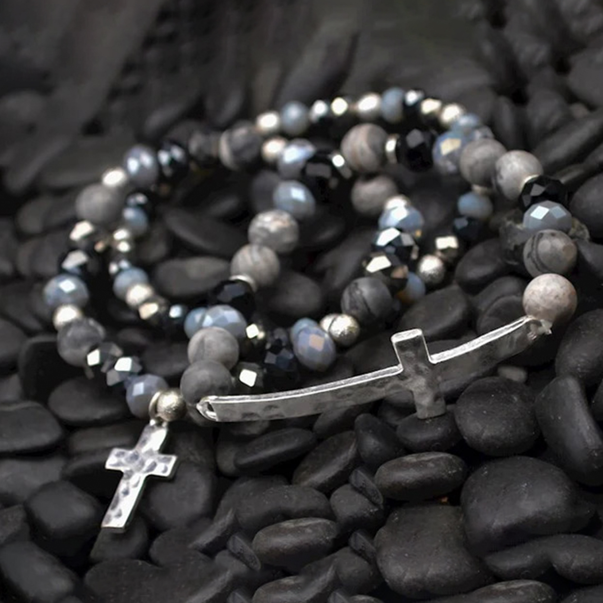 Bracelet-Eden_Merry-Three_Strand-Cross.png